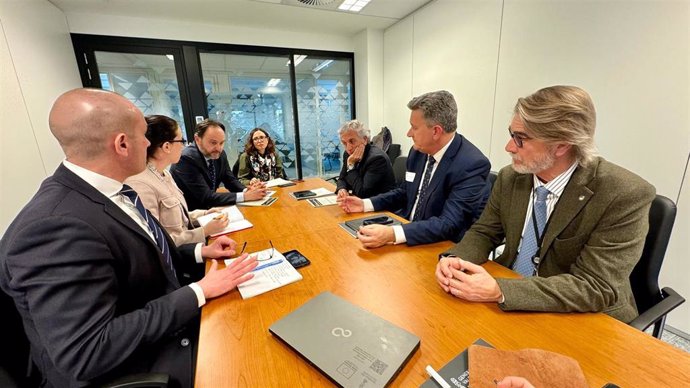 El conseller de Medio Ambiente, Infraestructuras y Territorio, Vicente Martínez Mus, se reúne en Bruselas con dirigentes de la UE