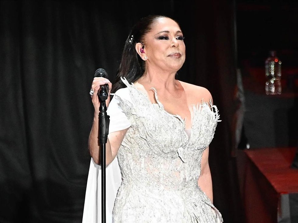 Archivo - Isabel Pantoja en el escenario  durante su concierto en el Festival Starlite Christmas a 26 de Diciembre de 2024 en Madrid (España).