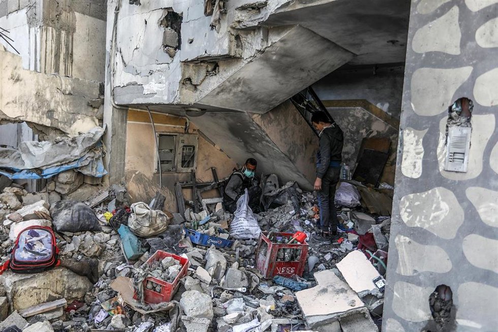 Escombros en la ciudad gazatí de Jan Yunis, en el sur de la Franja de Gaza
