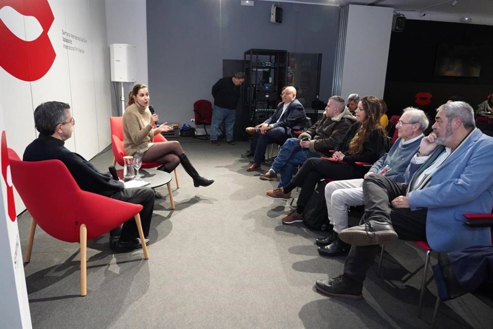 Emilio Gutiérrez Caba y Carlos Aganzo rememoran en un emotivo homenaje la serie 'Teresa de Jesús' en Valladolid, en el que también ha participado la concejala de Turismo, Eventos y Marca Ciudad del Ayuntamiento de Valladolid, Blanca Jiménez