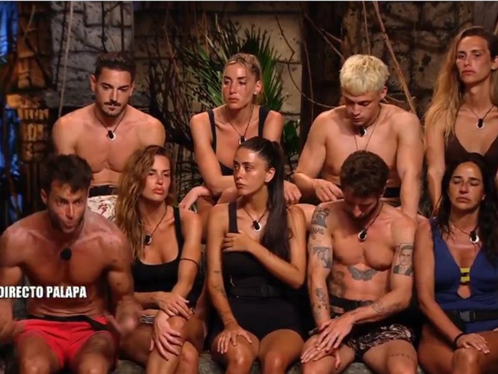 Los integrantes de 'Playa Furia', nominados por haber robado un mechero para hacer fuego