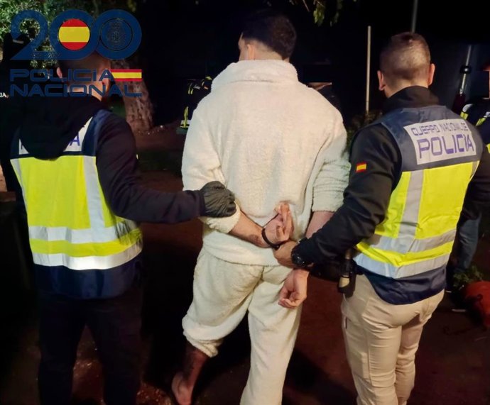 Detenido en Huelva por golpear y apuñalar a un hombre en plena calle en un ajuste de cuentas por una deuda