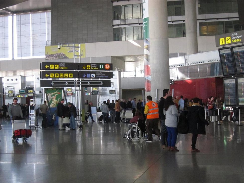 Archivo - Imagen de archivo del aeropuerto de Málaga.