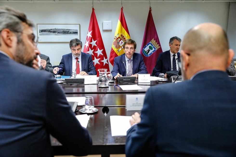 Archivo - El Ayuntamiento pone en marcha una mesa de trabajo para solucionar las inundaciones del Barrio del Aeropuerto