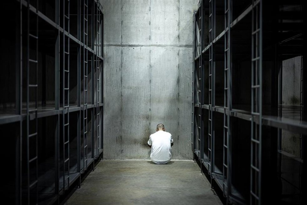 Imagen de archivo de un prisionero en el CECOT de El Salvador