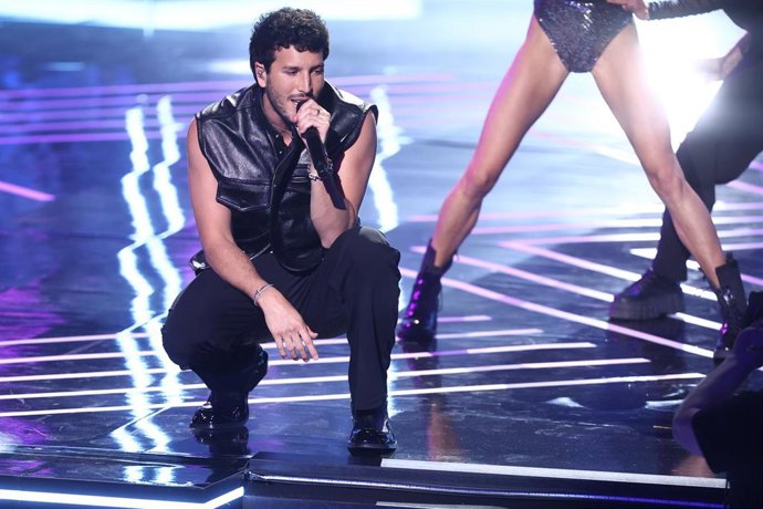 Archivo - El cantante Sebastián Yatra actúa durante la celebración de la gala de la 10 edición de los Premios Platino del cine Iberoamericano. Imagen de archivo.