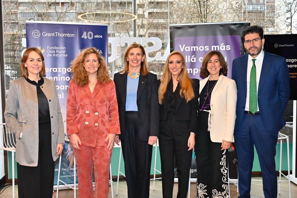 Ponentes Liderazgo femenino y transparencia salarial.