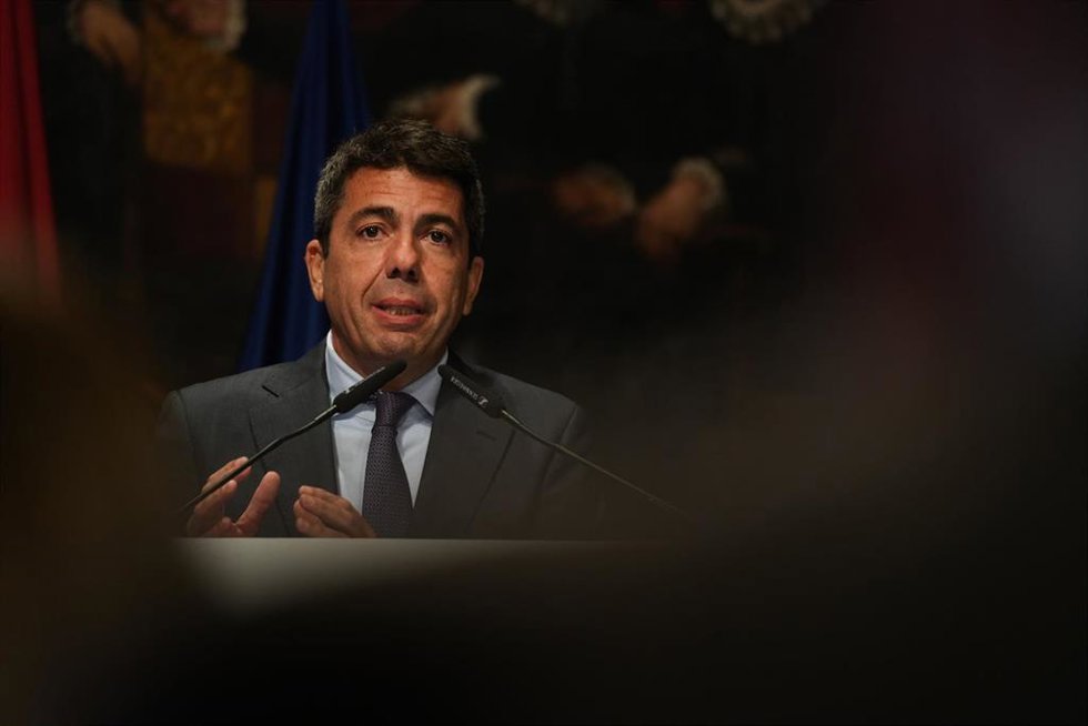 El presidente de la Generalitat Valenciana, Carlos Mazón, durante la presentación del informe de Diagnóstico del Plan de Recuperación Económica y Social de la Comunitat Valenciana, en el Palau de la Generalitat, a 21 de marzo de 2025, en Valencia.