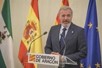Azcón dice que Sánchez "es incompetente e irresponsable" y pretende que las comunidades resuelvan la crisis de Canarias