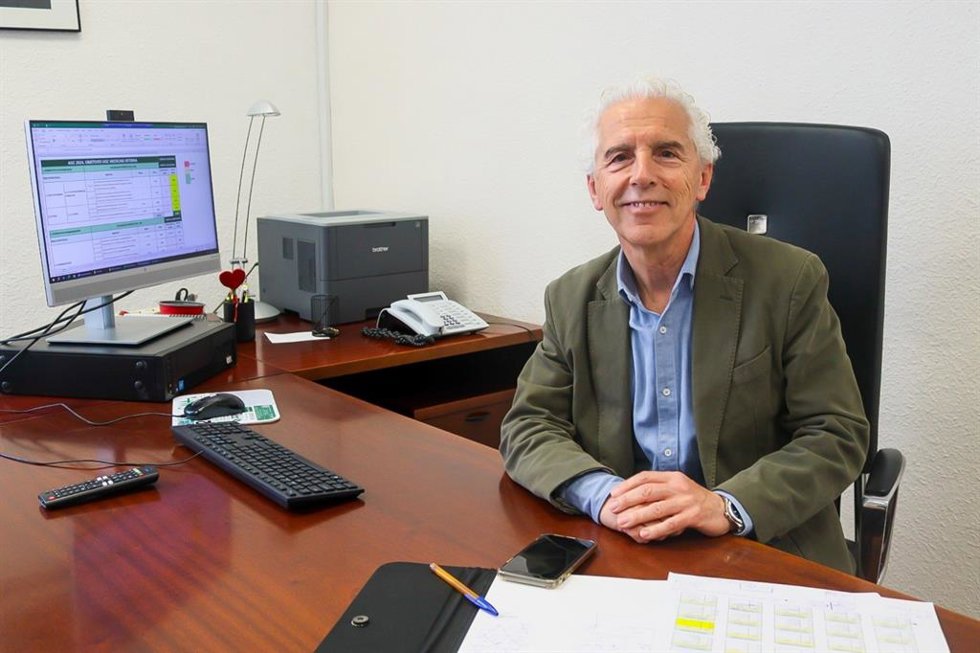 El jefe del servicio de Medicina Interna del Hospital Regional y principal promotor de la consulta de atención para pacientes adultos con síndrome de Down , Ricardo Gómez