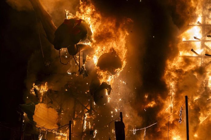 ‘Cremà' de la Falla del Ayuntamiento