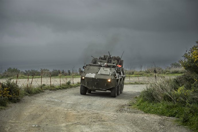 Archivo - Arquivo - Um veículo militar durante um exercício em 21 de março de 2024 em Ceuta (Espanha). O Comando Geral de Ceuta desenvolveu, nas zonas de treinamento e isolamento, um exercício com a participação do Batalhão de Helicópteros de Manila.