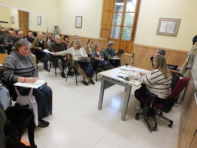 Reunión de la Federación de Asociaciones Vecinales Al-Zahara de Córdoba.