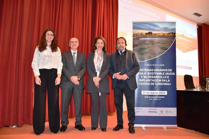 Autoridades en la inauguración del encuentro.