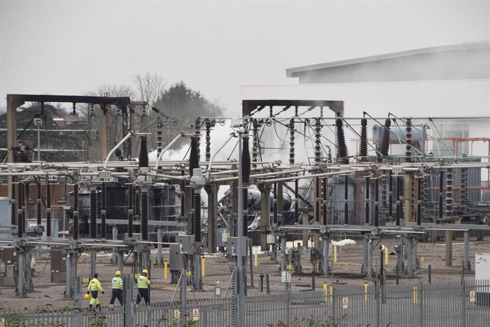 Un incendio en una subestación eléctrica en Hayes, en Londres (Reino Unido)