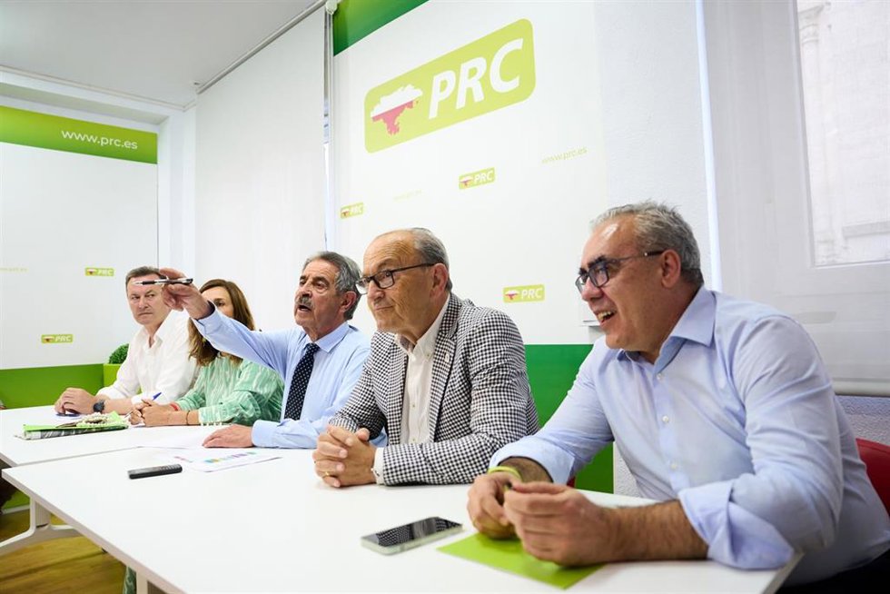 Archivo - Guillermo Blanco, Paula Fernández Viaña, Miguel Ángel Revilla, Javier López Marcano y Pedro Hernando