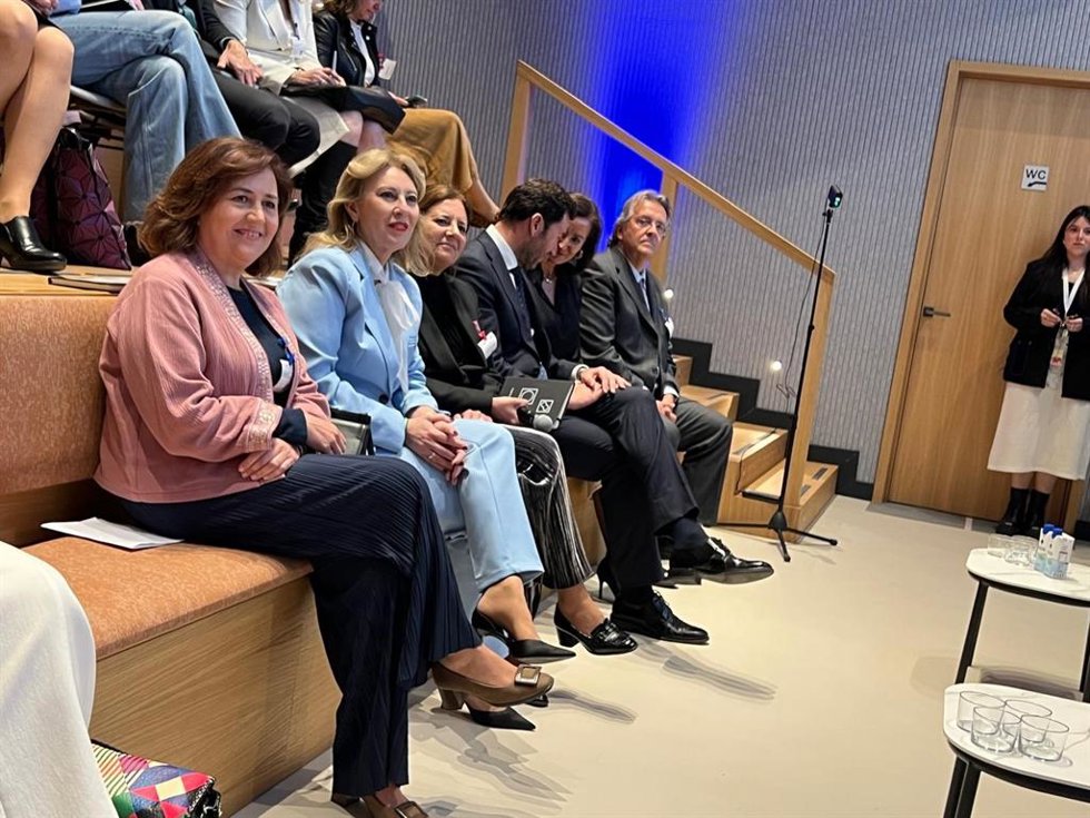 La Diputación reafirma su compromiso con la ciberseguridad en el foro de mujeres ciberlíderes de Andalucía