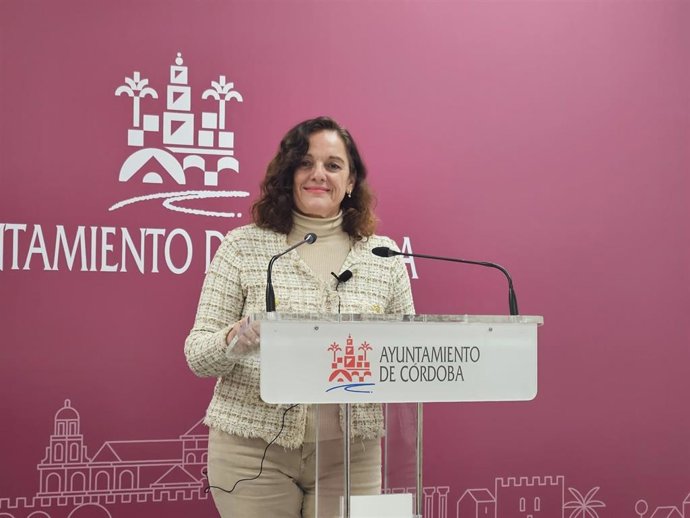 La concejal socialista del Ayuntamiento de Córdoba Isabel Bernal.
