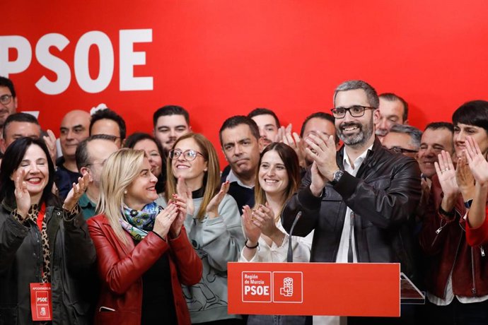 Archivo - El nuevo secretario general del PSRM-PSOE, Francisco Lucas, durante el anuncio de los resultados de las votaciones primarias del PSRM-PSOE, en la sede del PSRM-PSOE