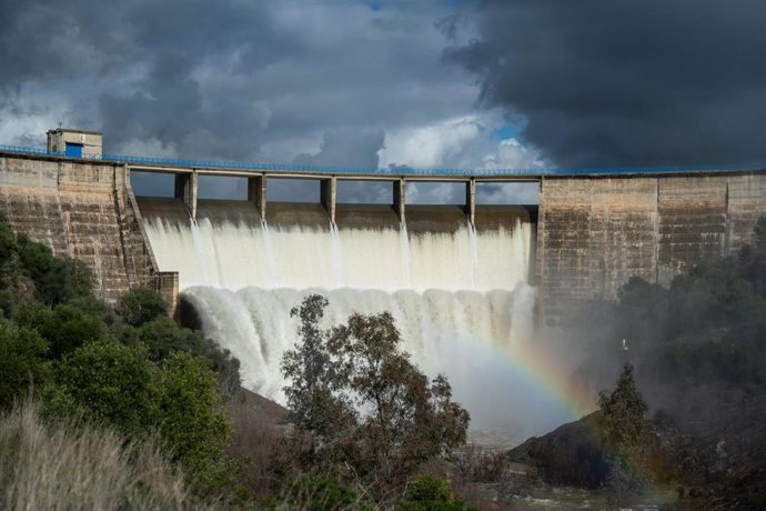 Archivo - Imágenes del desembalse del Gergal de la red de Emasesa