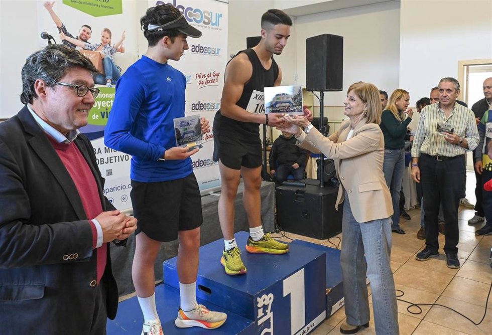 La alcaldesa, María José García-Pelayo, en la Carrera Upacesur.
