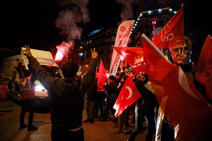 March 21, 2025: Gaziantep, Turkiye. 21 March 2025. A protest is held in the southern Turkish city of Gaziantep over the detention of Istanbul Mayor Ekrem Imamoglu. Huge protests have continued for a third day in Istanbul and other Turkish provinces follow