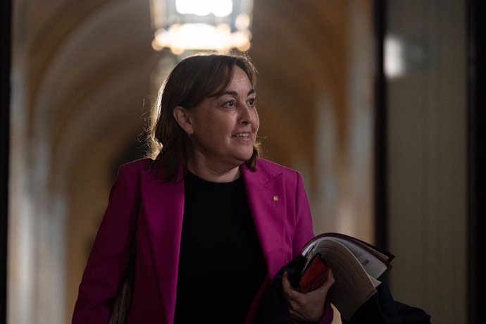 Arxivu - La portaveu del Govern i consellera de Territori, Habitatge i Transició Ecològica de la Generalitat, Sílvia Paneque, a la seva arribada a comparèixer al Parlament de Catalunya, a 19 de març de 2025, a Barcelona, Catalunya
