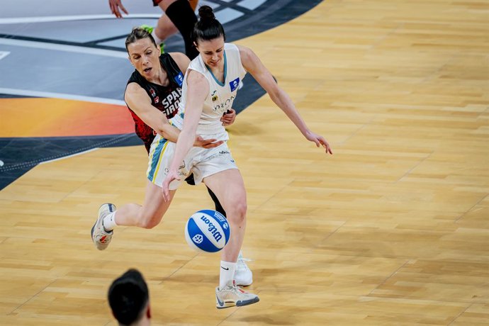 Sandra Ygueravide, do Spar Girona, em uma partida contra o Hozono Global Jairis.