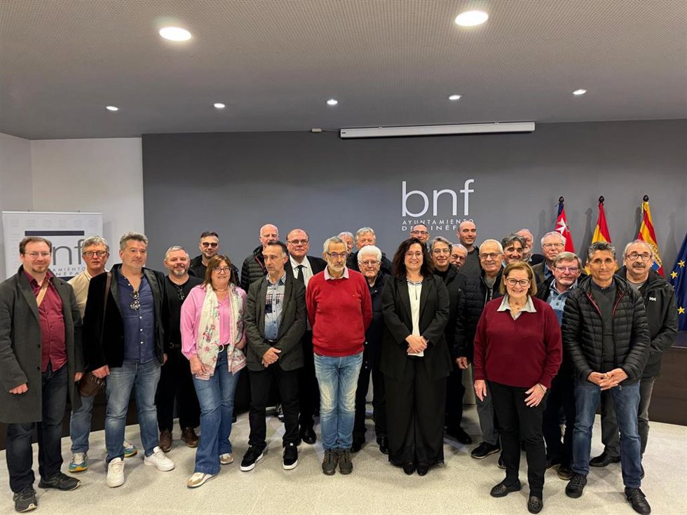 Recepción a la delegación de la localidad francesa de Portet Sur Garonne en el consistorio binefarense en la que ha paricipado la alcaldesa Patricia Rivera.