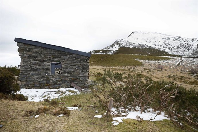 La borrasca Martinho dejará nevadas en el norte peninsular y vientos de hasta 70 km/h en el litoral cantábrico.