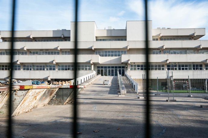 Archivo - Arquivo - Fachada do centro criado para a recepo de menores estrangeiros no acompanhados, 25 de setembro de 2024, em Fuenlabrada, Madri (Espanha). O trabalho realizado pela Comunidade de Madri para a criao de um centro de recepo de meno