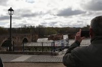 El Tajo a su paso por Talavera derrumba parte del puente romano y Gregorio pide ayuda desde hoy para reconstruirlo