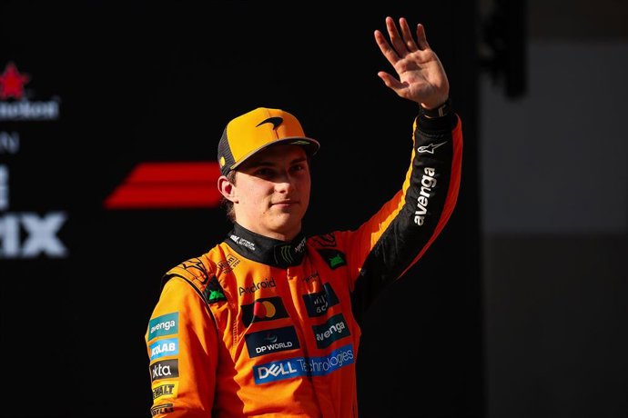 PIASTRI Oscar (aus), McLaren F1 Team MCL39, portrait during the Formula 1 Heineken Chinese Grand Prix 2025, 2nd round of the 2025 FIA Formula One World Championship from March 21 to 23, 2025 on the Shanghai International Circuit, in Shanghai, China - Phot