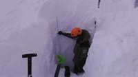 Medio centenar de sondeos en la nieve evalúan su estado para prevenir el riesgo de aludes en la Comunidad de Madrid