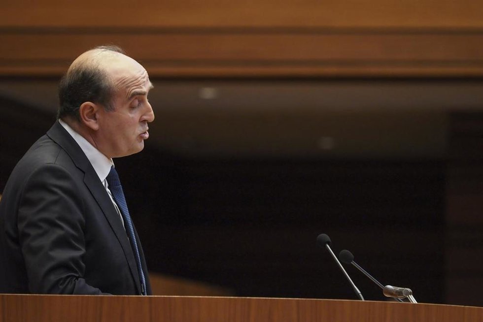 Archivo - El Procurador del Común, Tomás Quintana, durante su intervención en la presentación del Pleno de las Cortes del Informe Anual del Procurador del Común