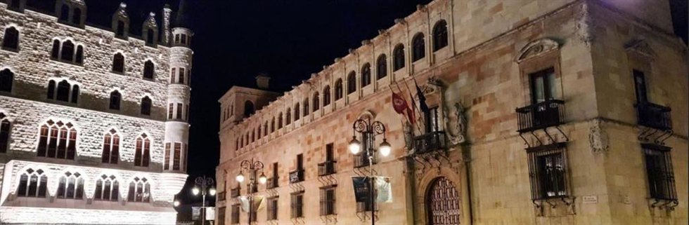 La Diputación de León se suma a la Hora del Planeta apagando la fachada del Palacio de los Guzmanes