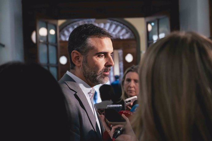 El consejero de Agricultura, Pesca, Agua y Desarrollo Rural, Ramón Fernández-Pacheco, en una imagen de archivo. 