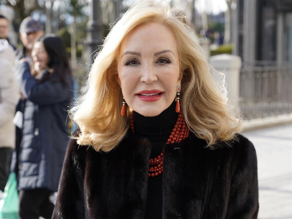 Carmen Lomana llega al Teatro Real para asistir al estreno de la ópera 'Mitridate, re di Ponto'