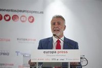 Ayuso desea a Ángel Víctor Torres que supere "pronto y con fuerzas" el cáncer que padece