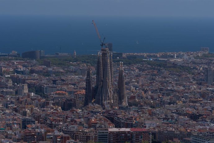 Archivo - Vista panoràmica de Barcelona