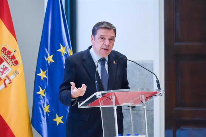 Archivo - El ministro de Agricultura, Pesca y Alimentación, Luis Planas, a 10 de febrero de 2025, en Madrid (España). El programa Horizonte Rural es un programa creado por el Grupo Central Lechera Asturiana y la Cooperativa Ganadera del Valle de Los Pedro