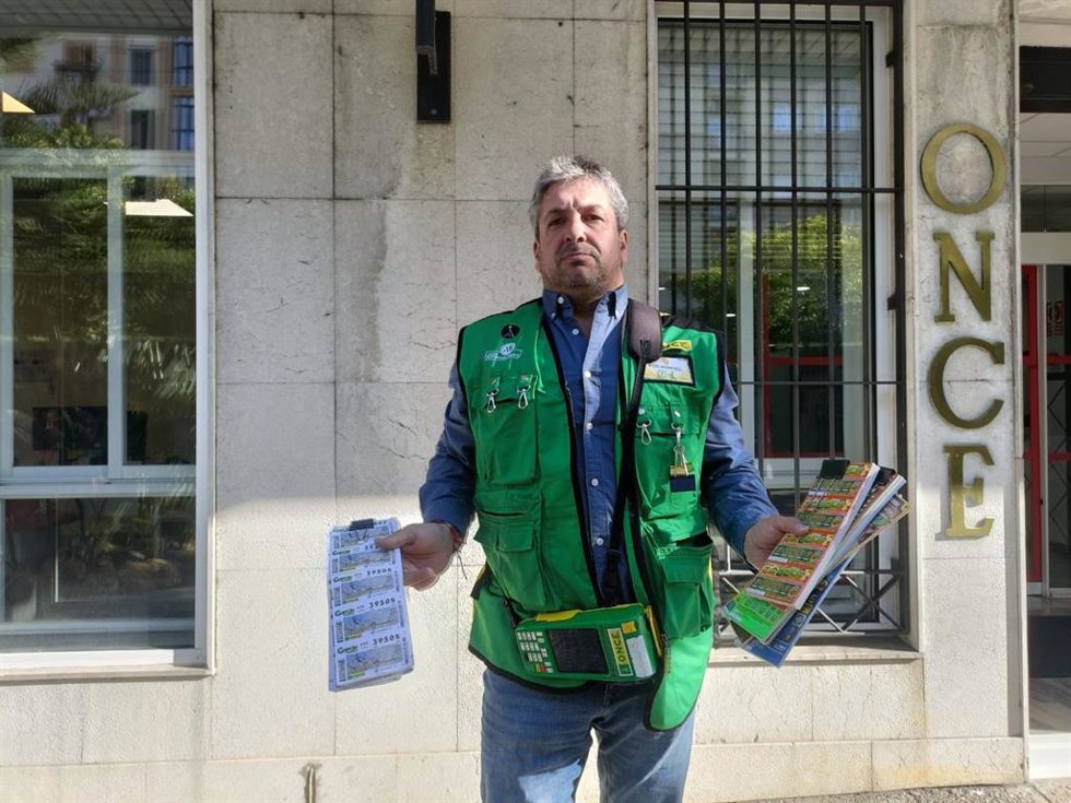 El vendedor de la ONCE Francisco Castro.