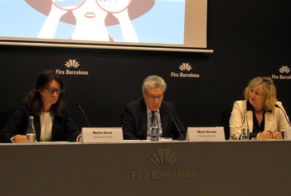 La directora general de Turisme de la Generalitat, Cristina Lagé, el presidente de B-Travel y vicepresidente de la Asociación Corporativa de Agencias de Viaje Especializadas (Acave), Martí Sarrate, y la directora de B-Travel, Marta Serra