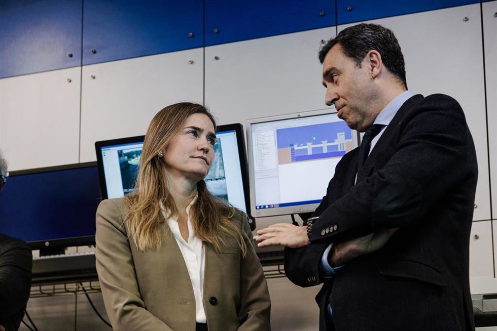 La vicepresidenta tercera y ministra para la Transición Ecológica, Sara Aagesen, y el presidente de la Confederación Hidrográfica del Tajo, Antonio Yáñez Cidad, a 24 de marzo de 2025, en Madrid (España). 
