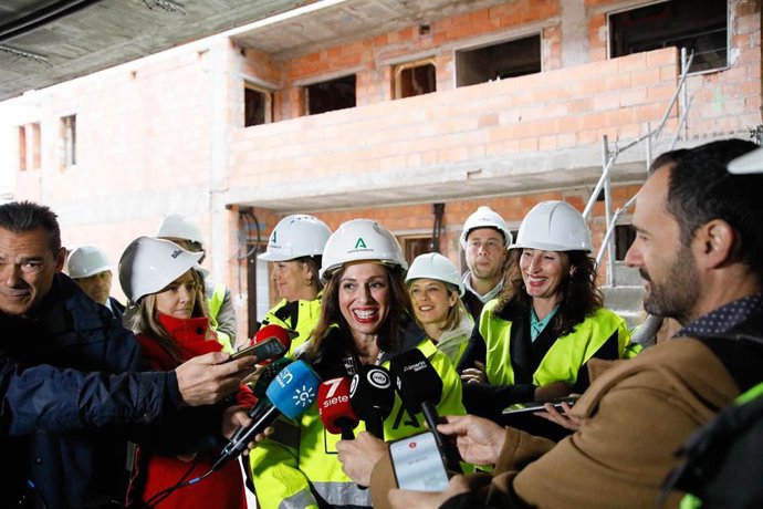 Archivo - La consejera de Fomento, Articulación del Territorio y Vivienda, Rocío Díaz, en imagen de archivo.