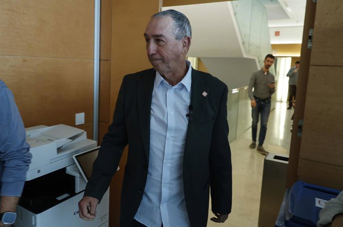 Archivo - Arquivo - O sindicalista do Compromís em Les Corts, Joan Baldoví, comparece à mídia para explicar os acordos adotados pelo grupo parlamentar no contexto da DANA, em 18 de novembro de 2024, em Valência, Comunidade Valenciana (Espanha).