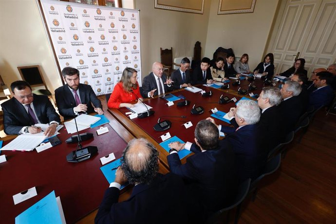 Reunión de los empresarios vallisoletanos con la Embajada China dentro del programa 'Valladolid Now' de Ayuntamiento y CEOE.