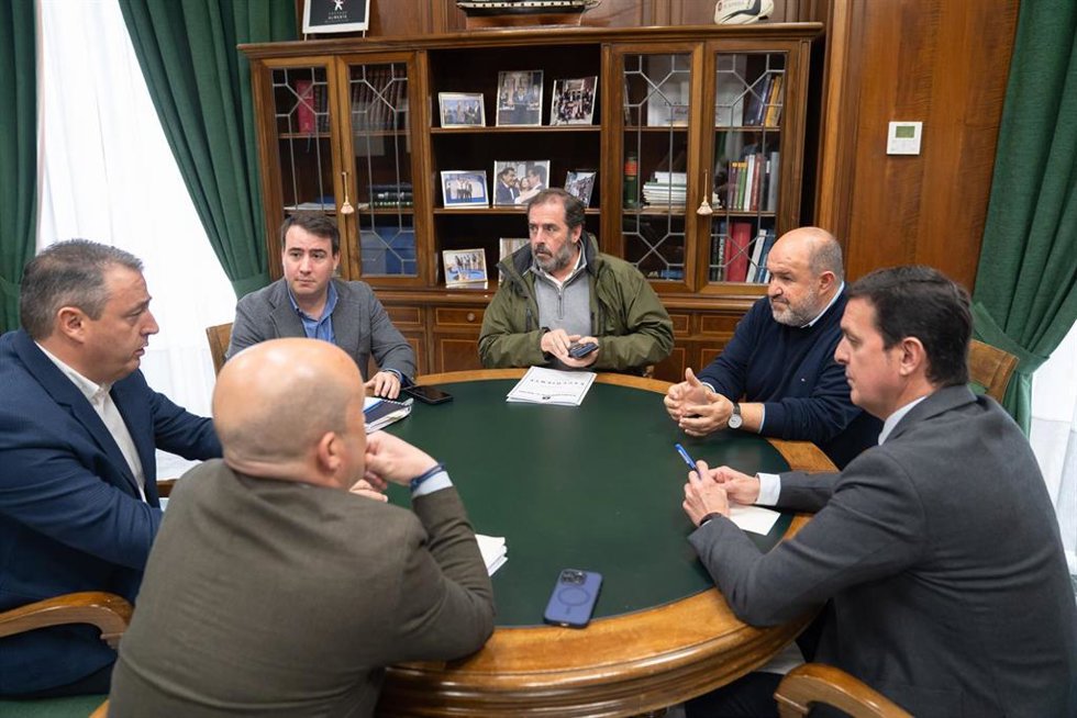 El Ayuntamiento de Dalías (Almería) reparará la cubierta del pabellón municipal con el apoyo de la Diputación Provincial.
