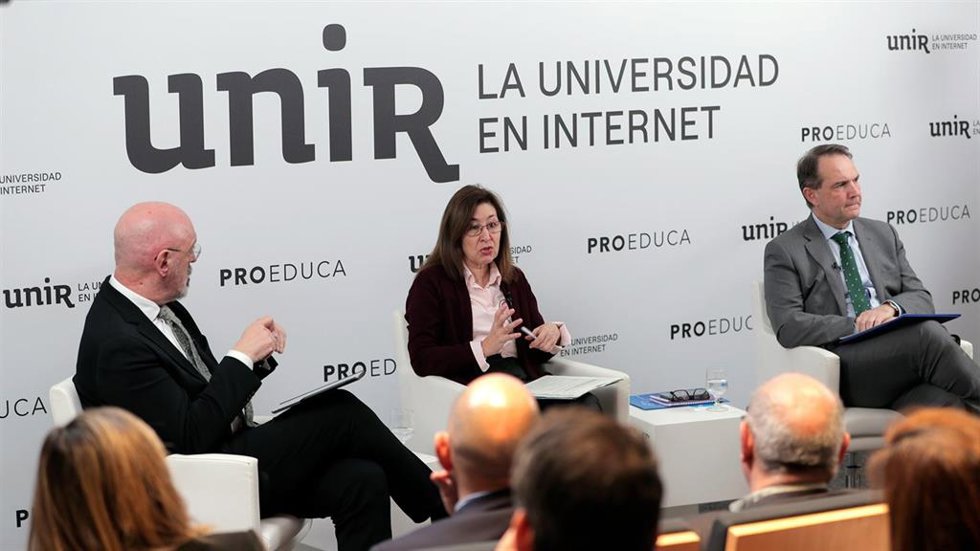Joaquín Goyache, rector de la Universidad Complutense de Madrid, y Amaya Mendikoetxea, rectora de la Universidad Autónoma de Madrid y Óscar García, rector de la Universidad Politécnica de Madrid