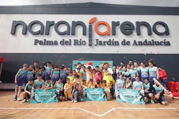 Participantes de la fase provincial de la Copa Covap en Palma del Río (Córdoba).